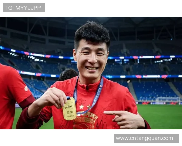 足球明星武磊亲笔签名珍藏品揭晓引发球迷热烈追捧