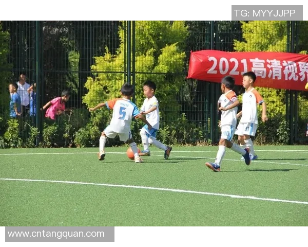 体验足球的乐趣与激情加入我们的足球体验课开启你的运动之旅 体验足球的乐趣与激情加入我们的足球体验课开启你的运动之旅