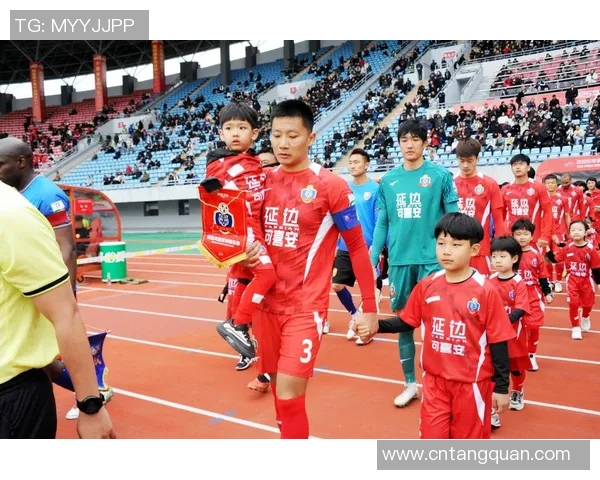 正规足球赛的魅力与挑战探讨如何提升比赛观赏性与竞技水平 正规足球赛的魅力与挑战探讨如何提升比赛观赏性与竞技水平