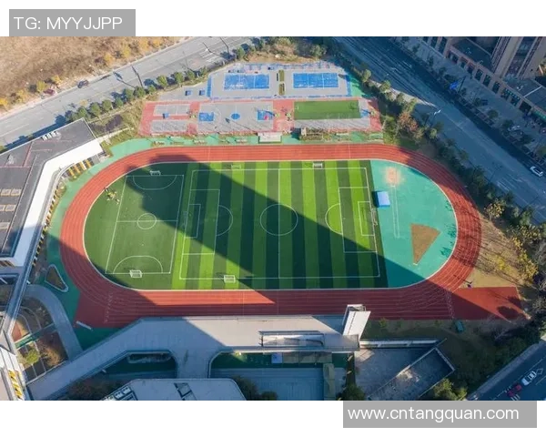 足球场占地面积约7200平方米如何影响比赛策略与球员表现